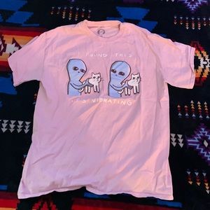 “I found this, it’s vibrating” t-shirt